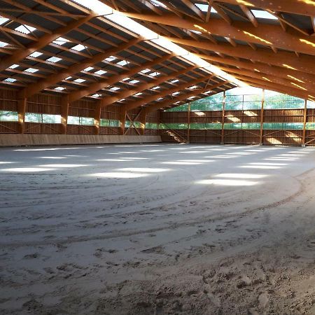 Gite Du Haras De Vales Moult Екстер'єр фото